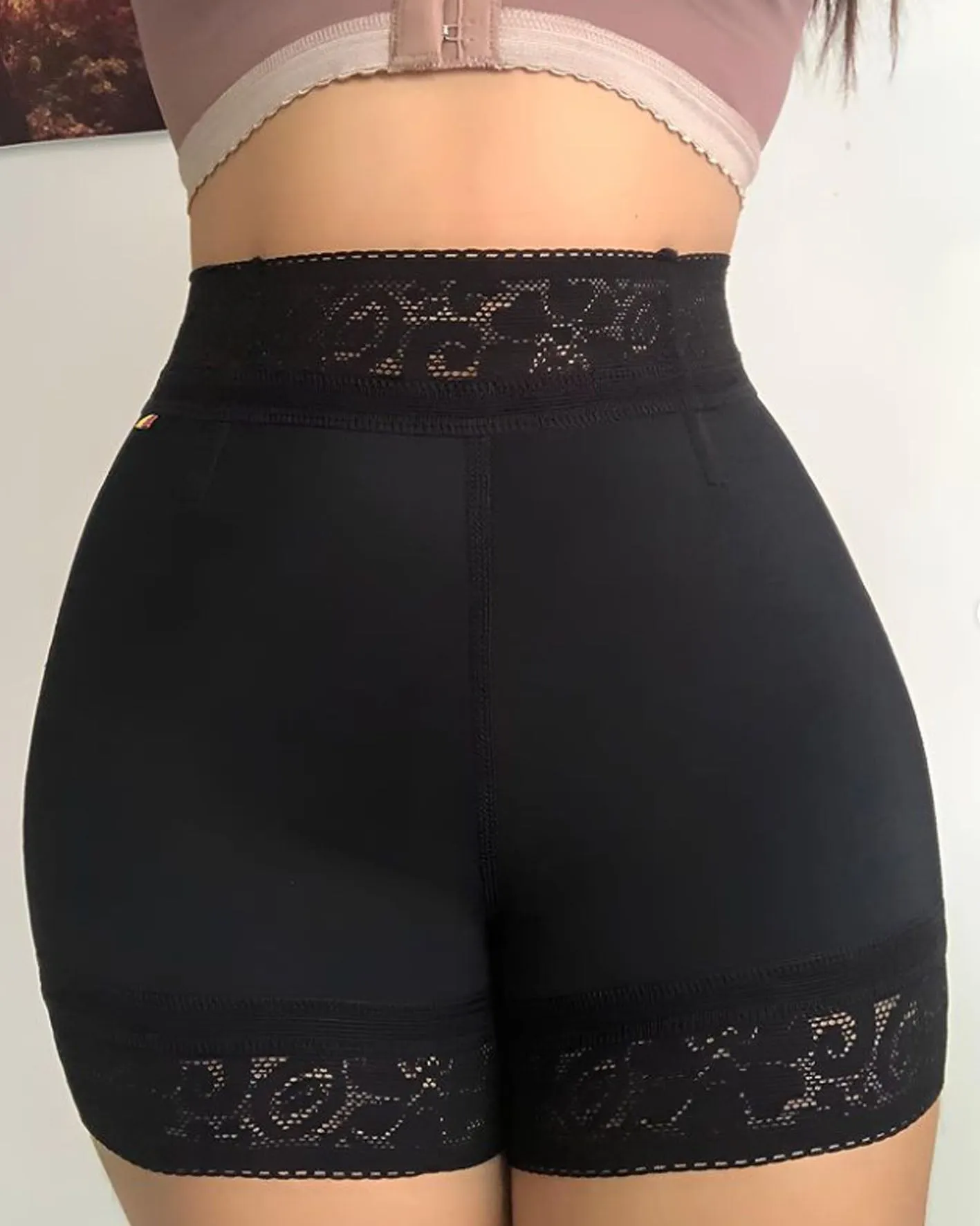 Fashion Seamless High-Waisted Hip Lift Plastic Shaping Shorts