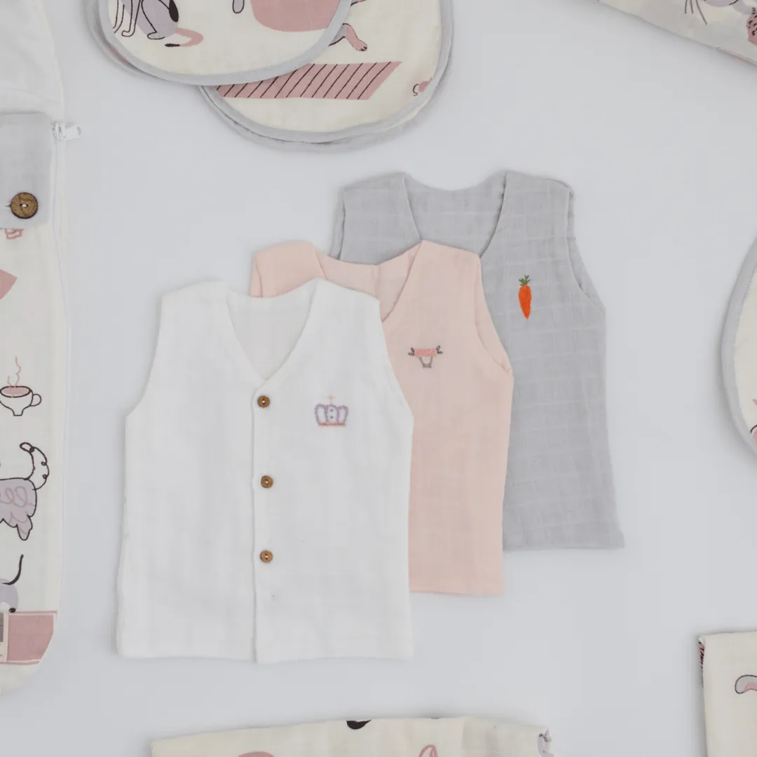 Hospital Bag Must Haves Combo - Woofles & Purrito (total 16 Muslin Items)