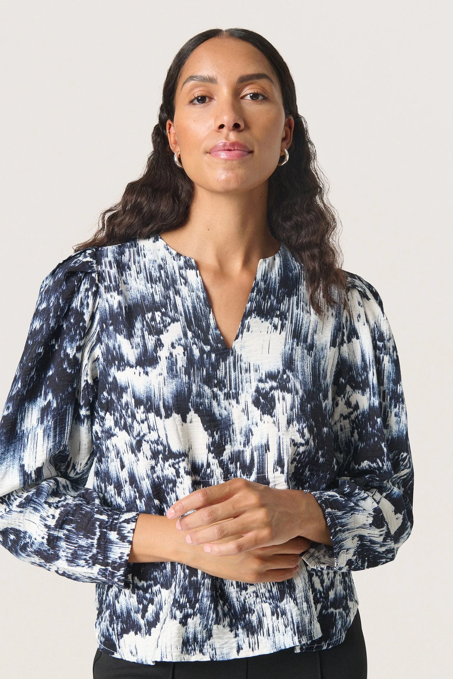 Jazzlyn Blouse - Dark Navy Landscape Print