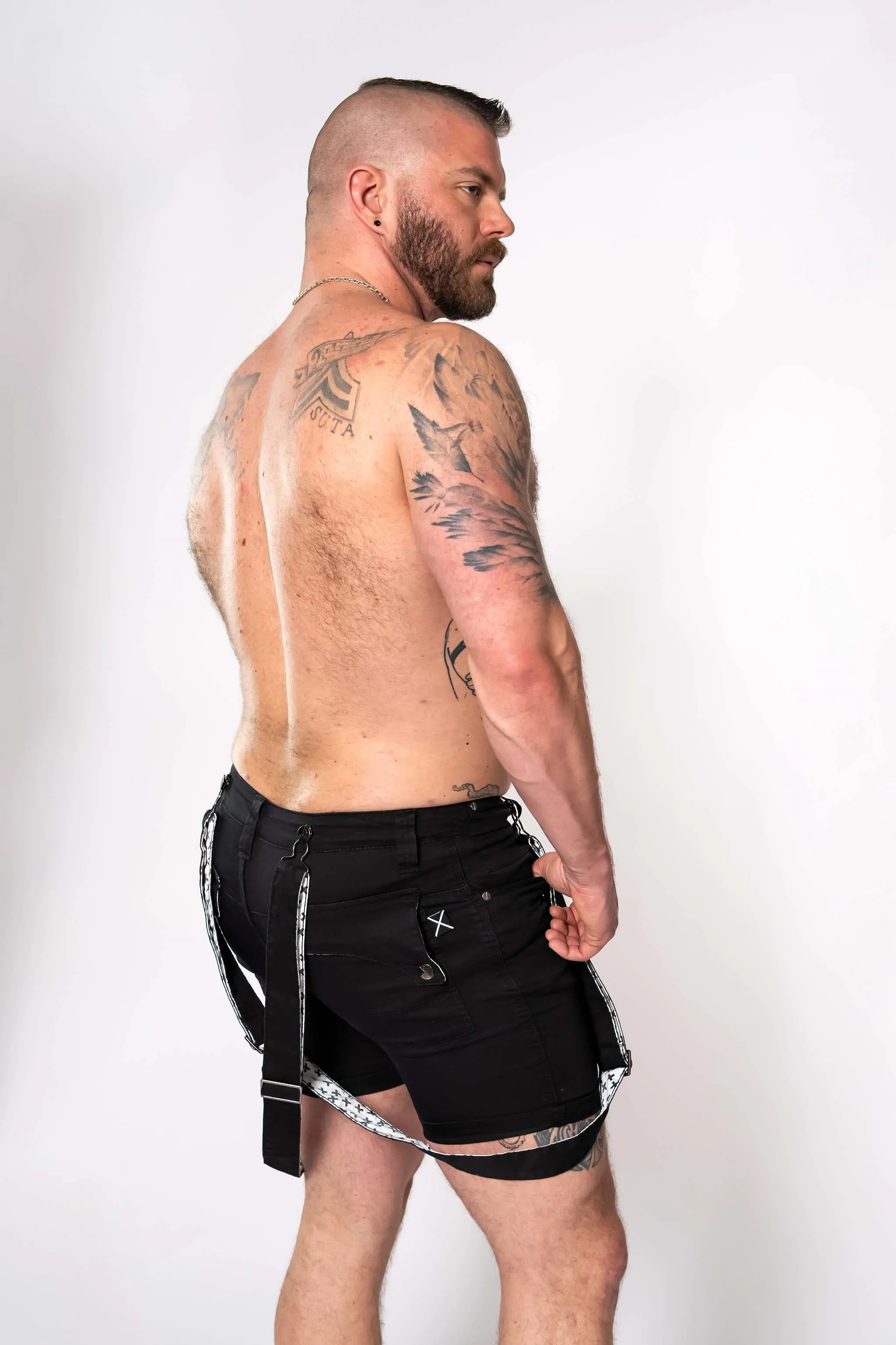 ROMEY BLACK NO RIPS SHORTS
