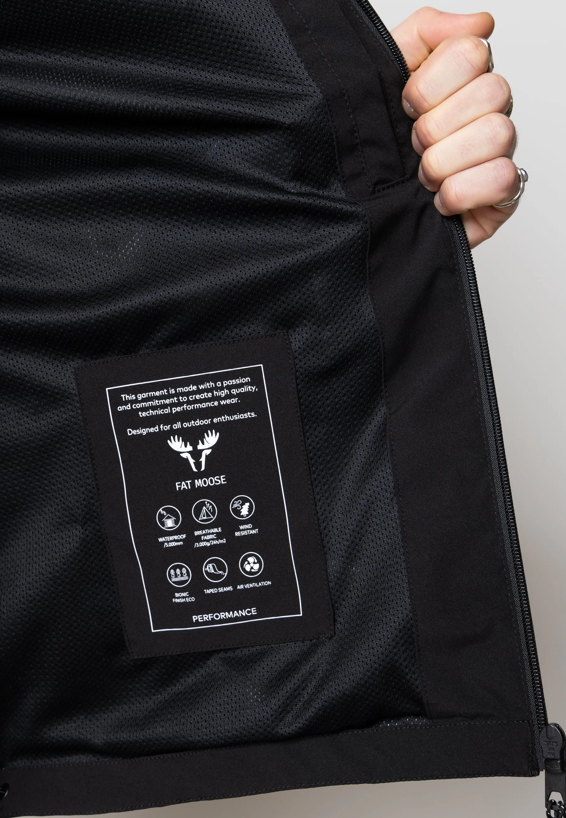 SKY SHELL JACKET - Black