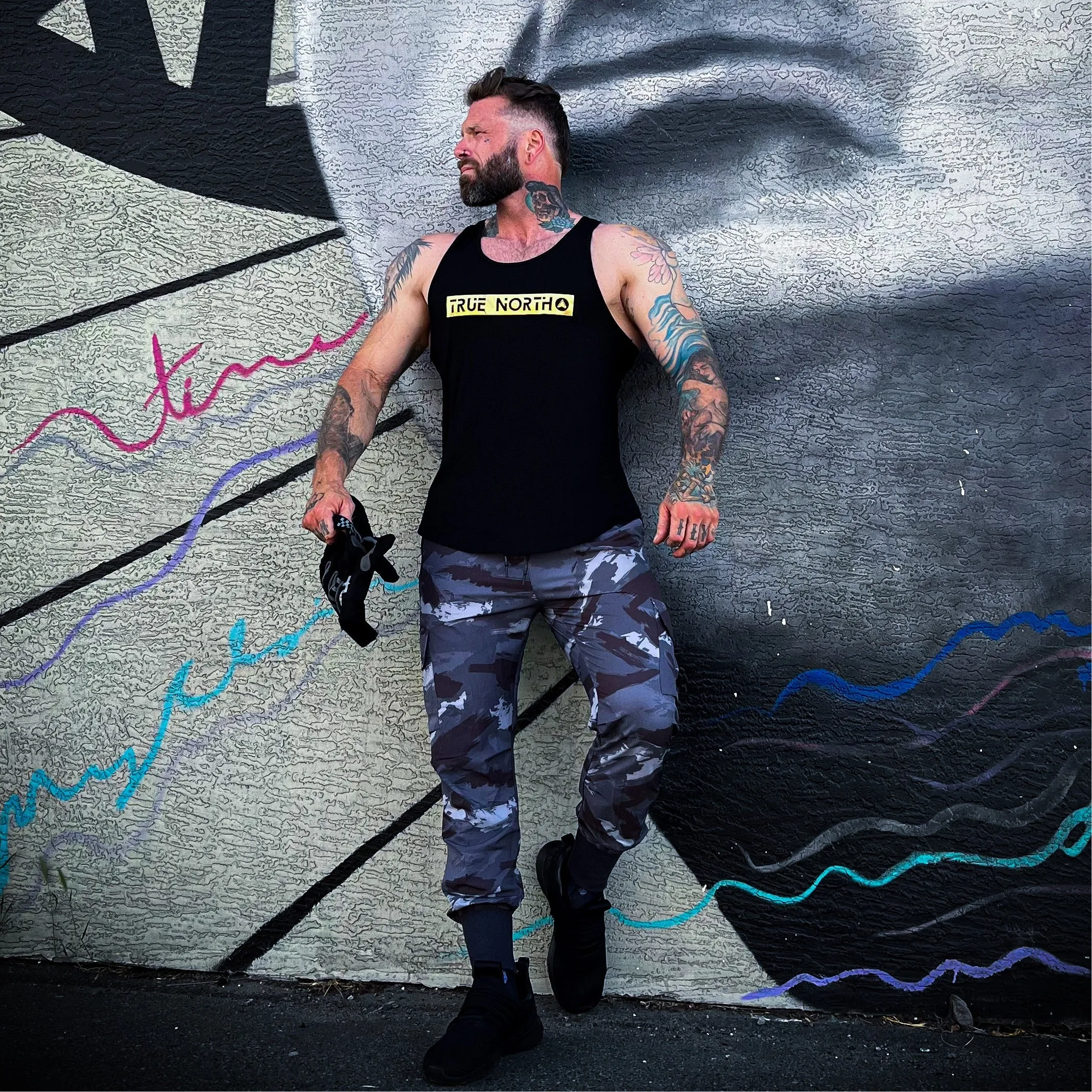 TN Power Box Tank - Jet Black/Gold